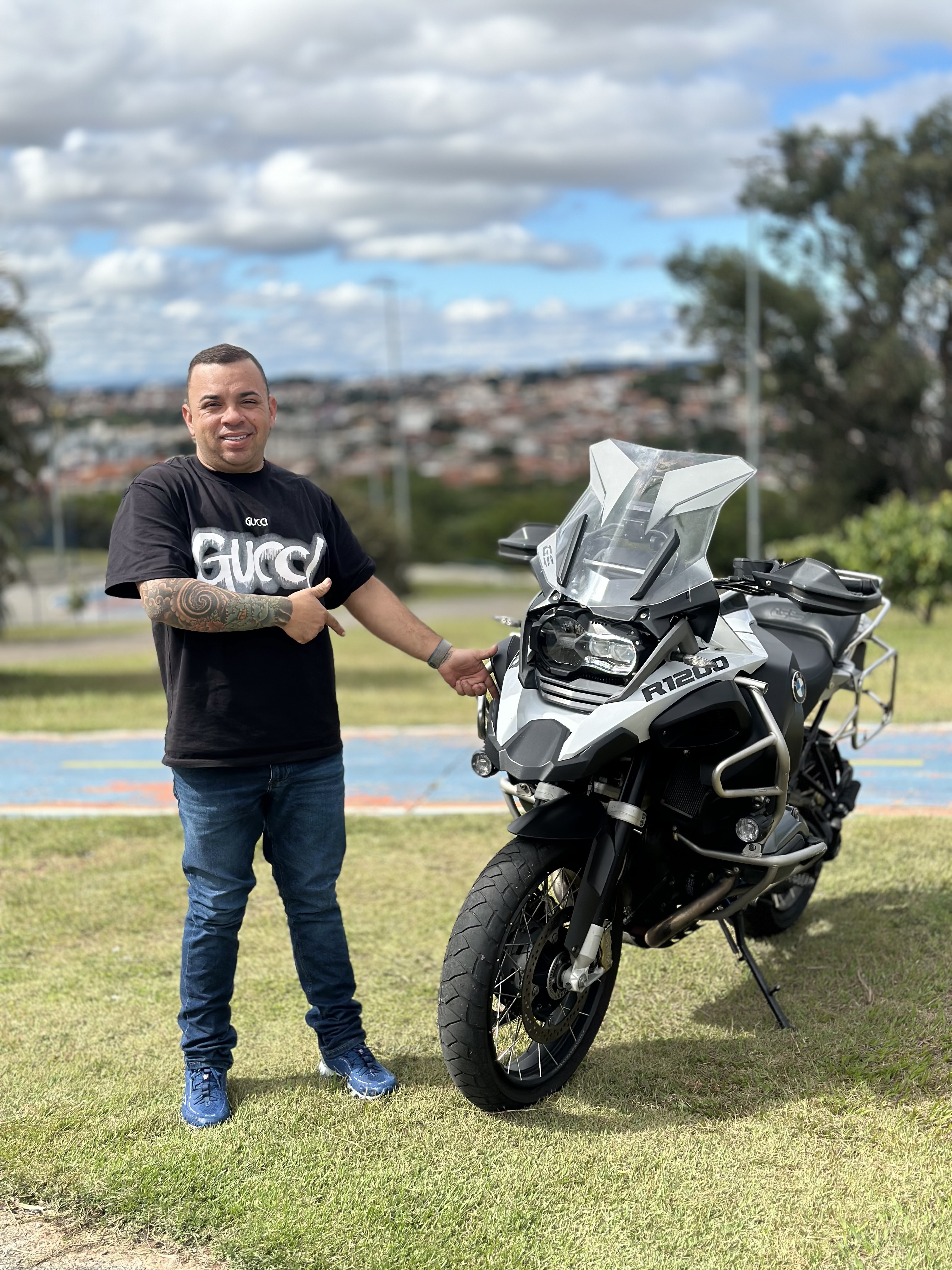 BMW 1200 r OU 60 MIL POR APENAS 0,02 CENTAVINHOS