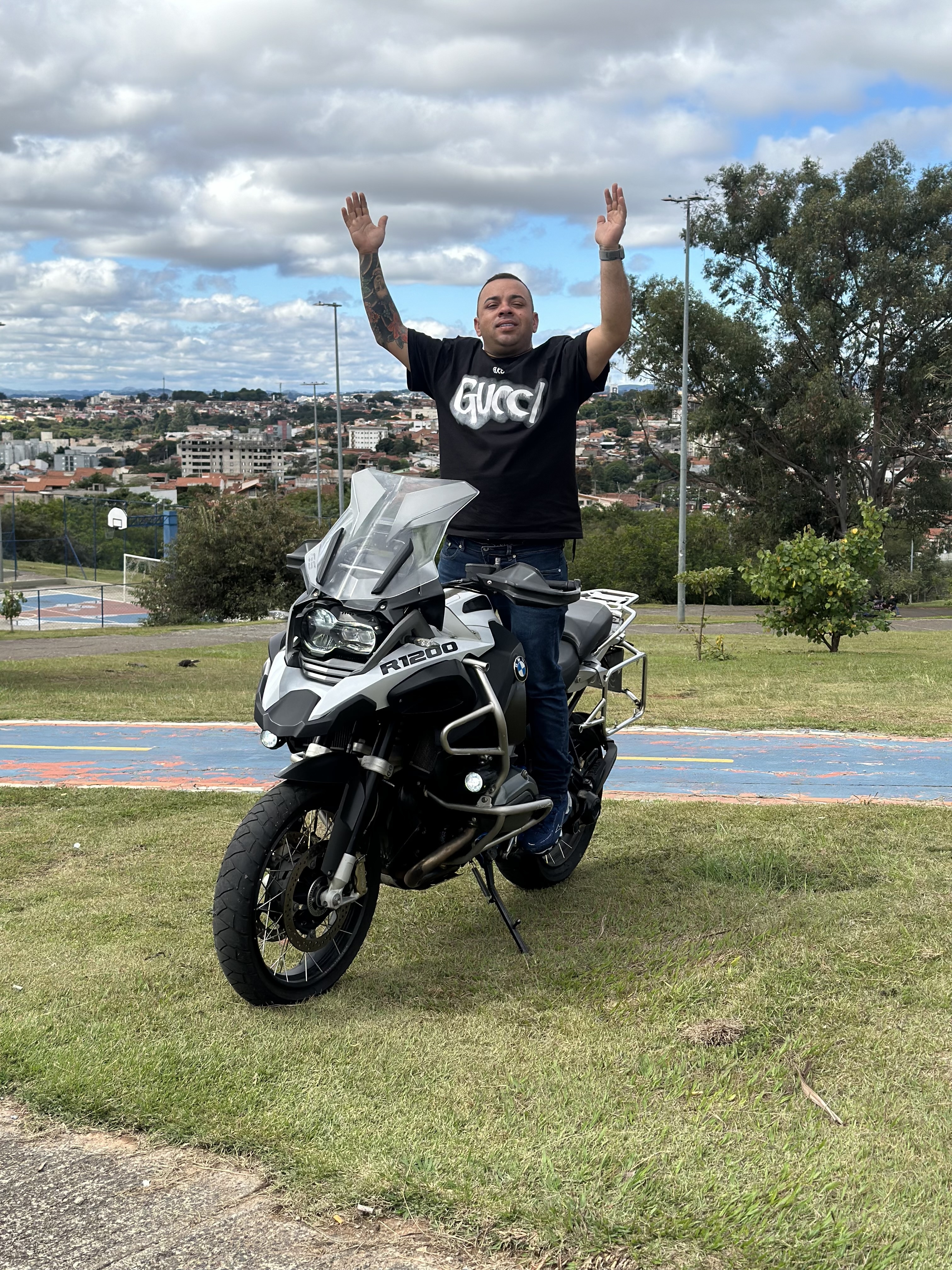 BMW 1200 r OU 60 MIL POR APENAS 0,02 CENTAVINHOS